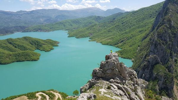 Çfarë tha Meklajd Meçaj para gjykatës për vrasjen e fqinjit në Rrogozhinë?