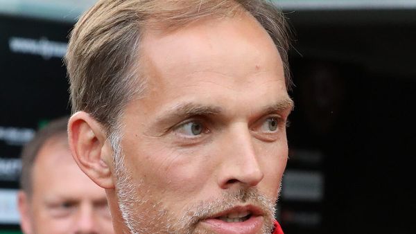 Tuchel: Pushimet për hidratim po 'ndryshojnë identitetin' e futbollit