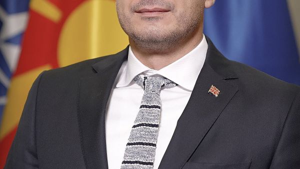 Çfarë po ndërton Perinski për komunat e Maqedonisë?