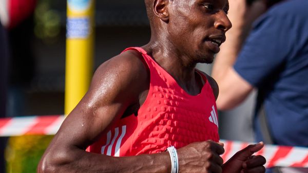 Sabastian Sawe fiton Maratonën e Londrës 2026 me rekord botëror 1:59:30