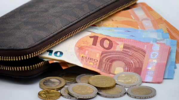 Pse po dështon pakoja ‘Inflacioni 2.0’ të zbusë koston e jetesës në Kosovë?