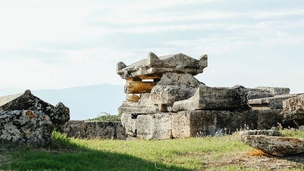 Varri i Skënderbeut: nga kisha te xhamia, eshtrat që u zhdukën pa gjurmë