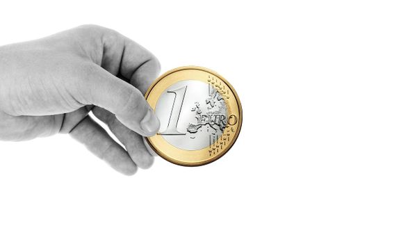 Kosova shpenzoi 10.8 milionë euro polisa diasporë — 2025 rekord