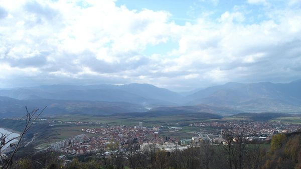 Pse Posta e Dibrës pajiset për herë të parë me dy automjete të reja?