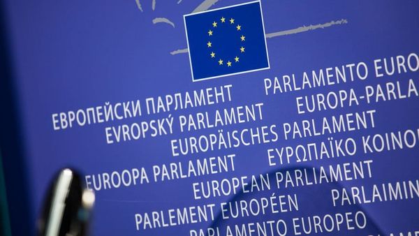 Çfarë thekson raporti i PE-së mbi ndërhyrjen ruse, kineze e serbe?