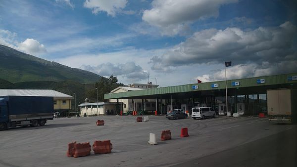 Sa turistë hynë në Shqipëri përmes Morinës për 12 orë?