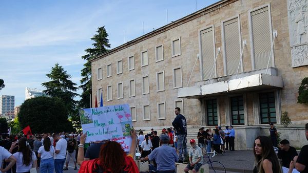 Pse Frrok Çupi e quan protestën e 28 ditëve 'fund të kryesë politike'?