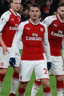 Granit Xhaka shpallet lojtari më i mirë i Zvicrës nga legjendat e futbollit