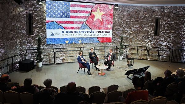Pse moslarja e dhëmbëve rrit rrezikun e problemeve me ereksion?