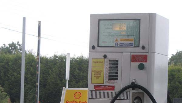 KRRE ul karburantet: dizeli bie 7 denarë/litër nga mesnata