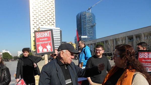 Çfarë thotë Redi Ramaj për protestat e sotme në lidhje me besimin e qytetarëve në politikën shqiptare?