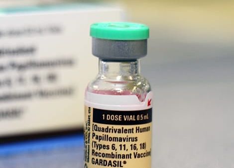 Pse vaksinimi i djemve shqiptarë kundër HPV mbron edhe gratë, jo vetëm vetveten?
