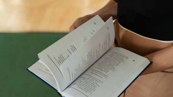 Kohë pa shpirt, por gjuha âsht gjall: Makfire Shala debuton