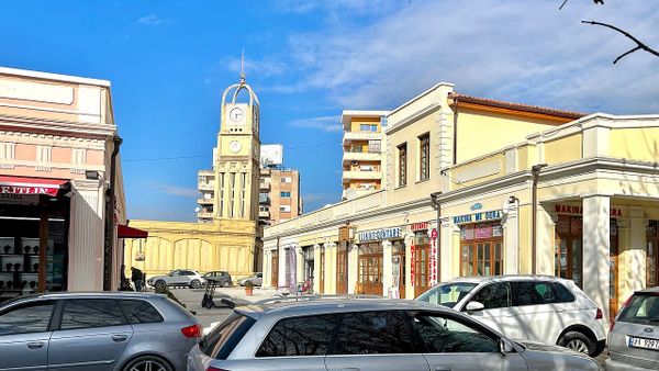 Pse hetimi për trafikun e drogës përfshin shitësin e tokës për resortin?