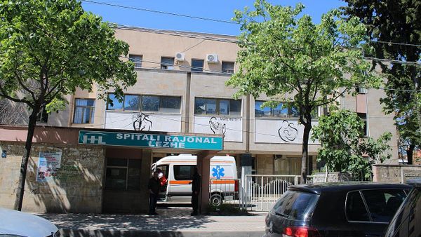 54-vjeçari procedohet për shkrepje me armë në spitalin e Lezhës
