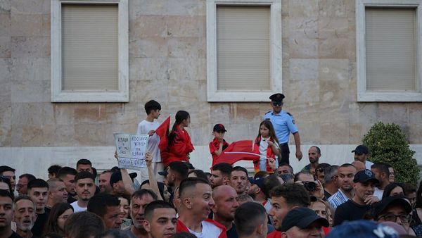 Ahmeti: Rama i quajti protestuesit 'sorra dhe korba' nën presion