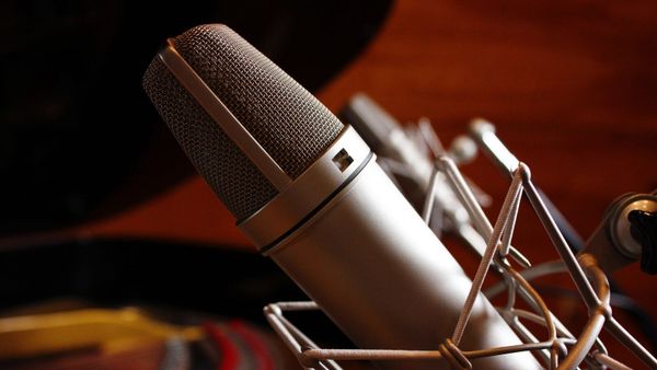 Pse Don Xhoni zgjodhi Adelinën Ismaili për promovimin e albumit?