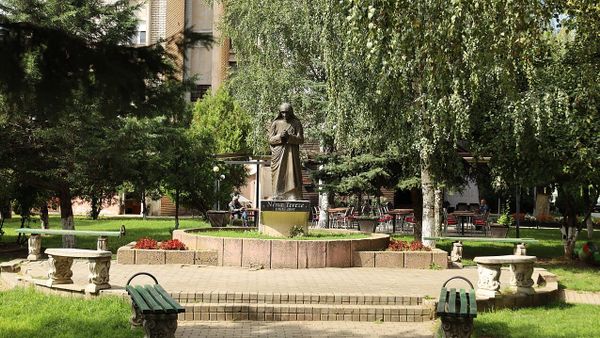 Hapet Panairi i Gruas në sheshin 'Nënë Tereza'