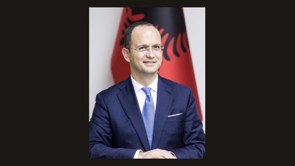 Hapja e konsullatës serbe në Shkodër nxit debate — reagojnë Bushati e Majko