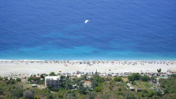 Himara thyen pritshmëritë turistike, vizitorët rriten me 30%