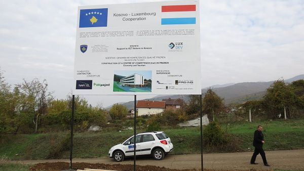 Inspektorati ndalon punimet në dy kantiere në Prizren e Suharekë
