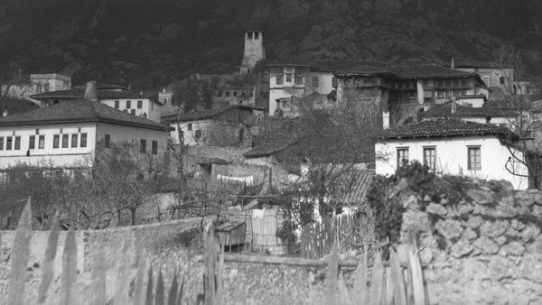 Kalaja e Krujës në një fotografi të vitit 1908 nga Kel Marubi