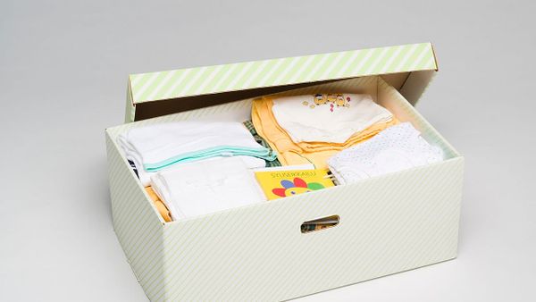 Kush merr paketat 'Baby Box'?