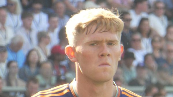 Manchester United synon transferimin e Lewis Hall nga Newcastle