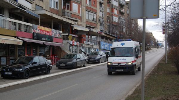 Automjet i urgjencës mjekësore në Prishtinë