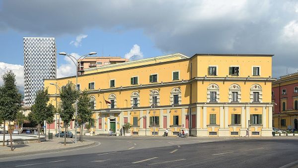 Ministria lejon qarkullimin e kamionëve mbi 20 tonë të premten