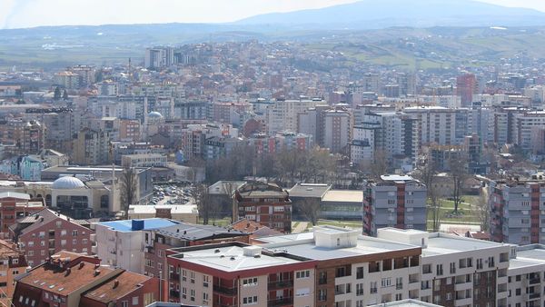 Vdes Dr. Sinan Prekazi, ish-drejtor i Spitalit të Mitrovicës