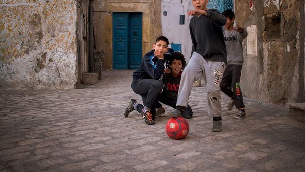 Paris Saint-Germaini fton dy talentë të Prishtinës