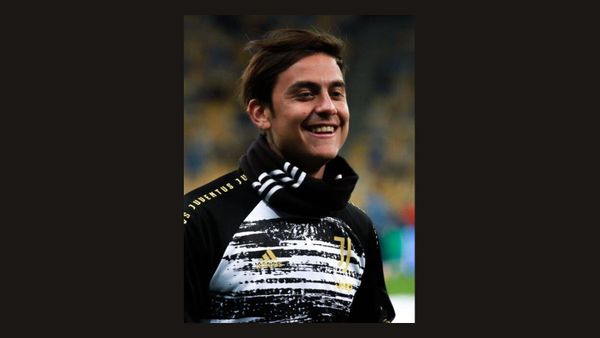 Paulo Dybala rinovon kontratën me Romën
