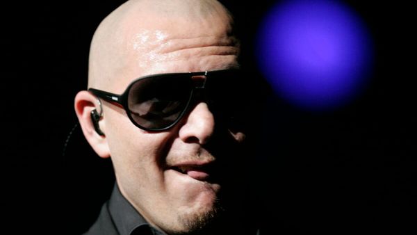 Pitbulli theu rekord Guinness me 22.141 "tullacë" në Hyde Park