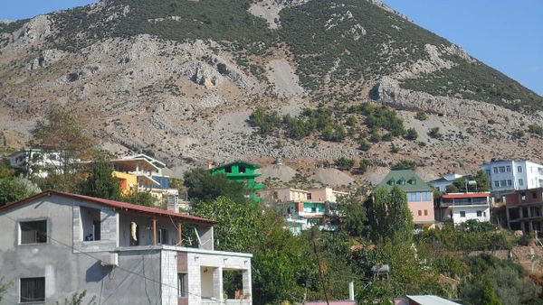 Policia arreston argjendarin në Lezhë — sekuestrohen 133 orë luksoze