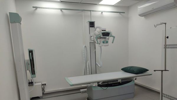 Poliklinika e Elbasanit pajiset me aparat digjital radiografie