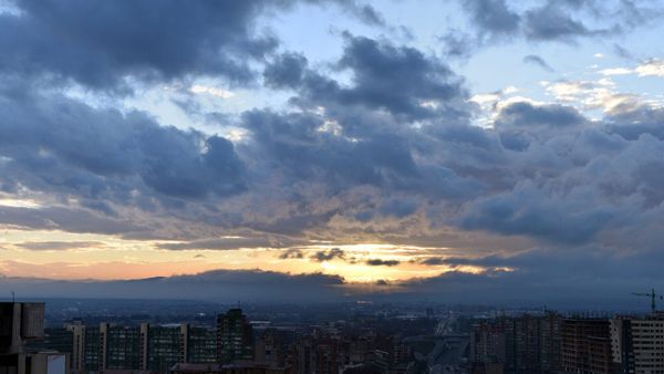 Panoramë e Prishtinës — qyteti ku më 2 korrik 1990 u shpall pavarësia
