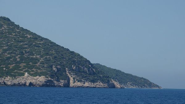 Projektet në Sazan e Zvërnec pa transparencë — rrezikohen mjedisi dhe pronat
