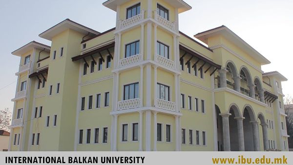 Pse rrezikojnë mbylljen disa universitete në Maqedoni?