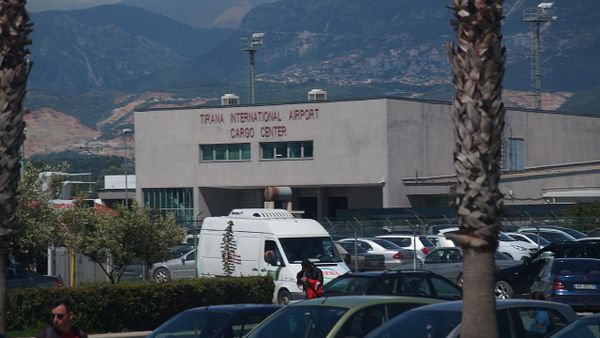 Pse rritet trafiku ajror në Shqipëri?