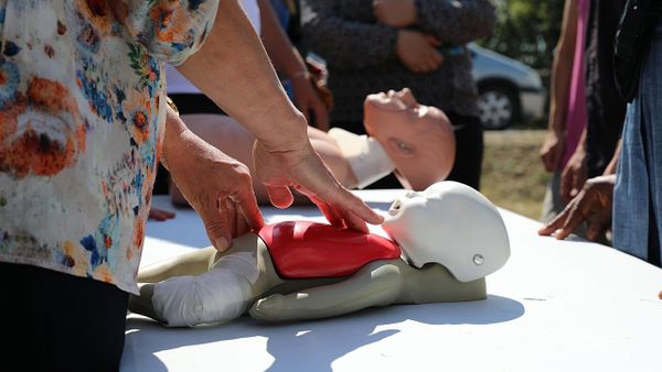 QKMF-ja e Mitrovicës vazhdon kujdesin paliativ falas — ekipet në terren 7 ditë në javë