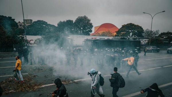 Qytetarët mblidhen sërish në bulevard — nis dita e 55-të e protestës
