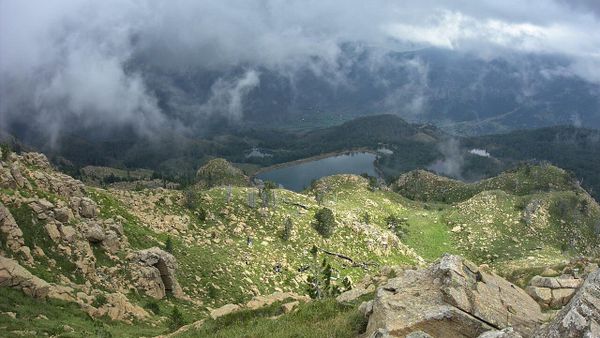 Rama promovon bujtinën 'Oxhaku i Doçit' në Lurë