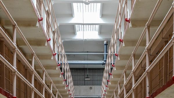 Shqiptari autor i 36 vjedhjeve në Belgjikë dënohet me katër vite burg