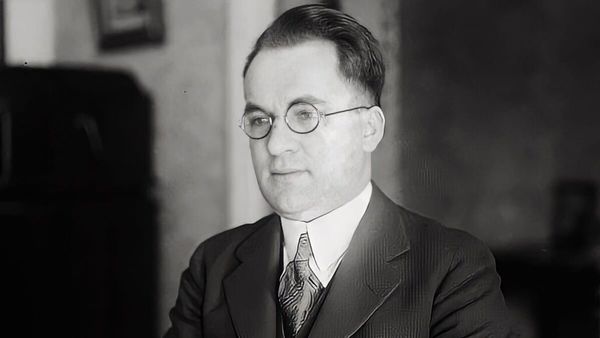 Si e mbrojti Çekrezi historinë e Shqipërisë në Perëndim?