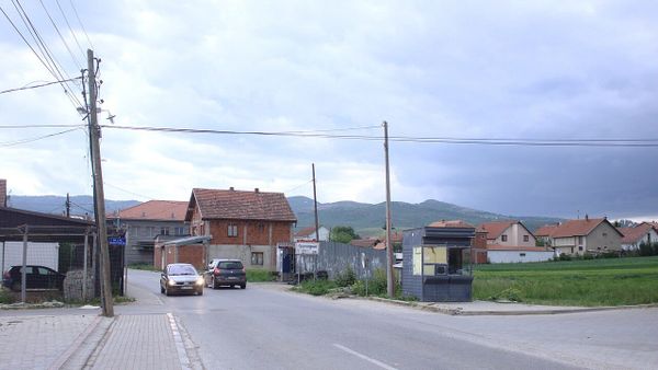 Si e përndiqte dhe kërcënoi ish-bashkëshorti gruan në Graçanicë?
