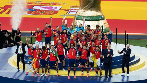 Spanja shpallet kampione e botës, argjentinasit sulmojnë me grushte spanjollët pas finales