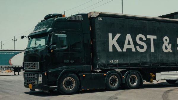 Të dielën nuk do të ketë ndalim për automjetet e rënda të transportit
