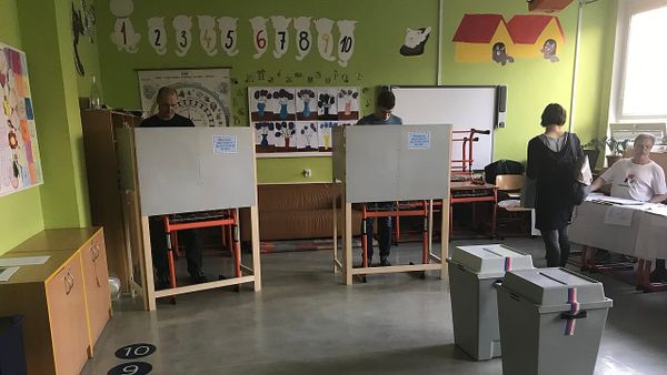 Pse kërkon partitë opozitare të merren vesh që diaspora të mund të votojë?