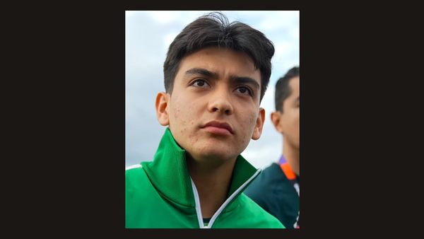 Pse sfidon Arsenali Liverpoolin për talentin meksikan?
